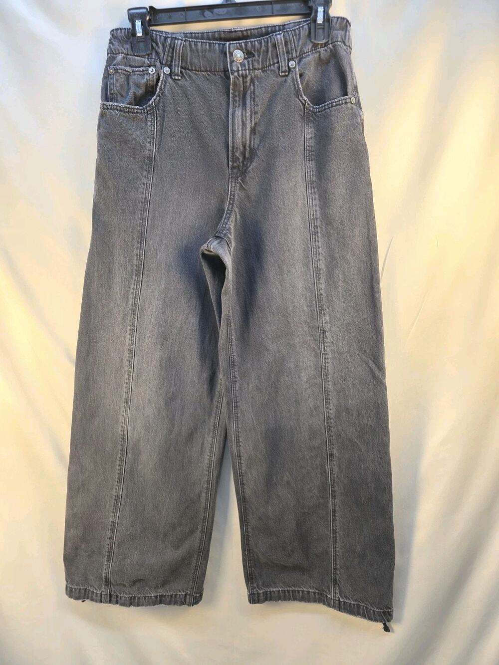 American Eagle Strigid Women's Size 6 Super High Rise Ultra Wide Leg Jeans Black